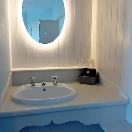 Гостевой дом Fairwinds Guest